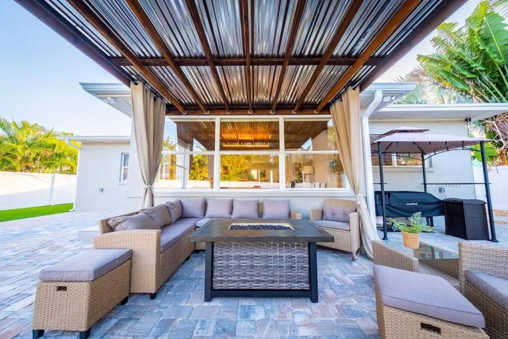 קוקו ביץ' Steps To Beach! Putting Green, Game Room! מראה חיצוני תמונה